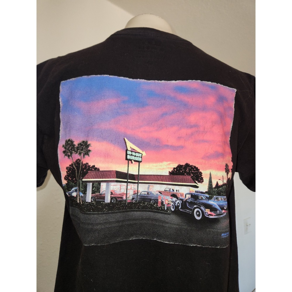 In-N-Out Burger Las Vegas Graphic T-Shirt Mens Medium Black Vintage Car Sunset - Picture 8 of 8